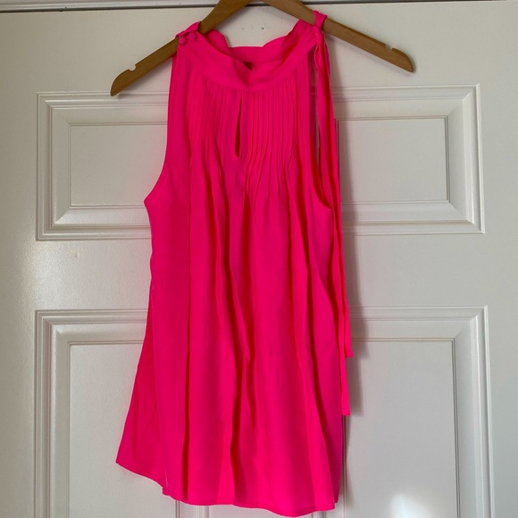 Sleeves Flowy Top - Picture 1 of 2